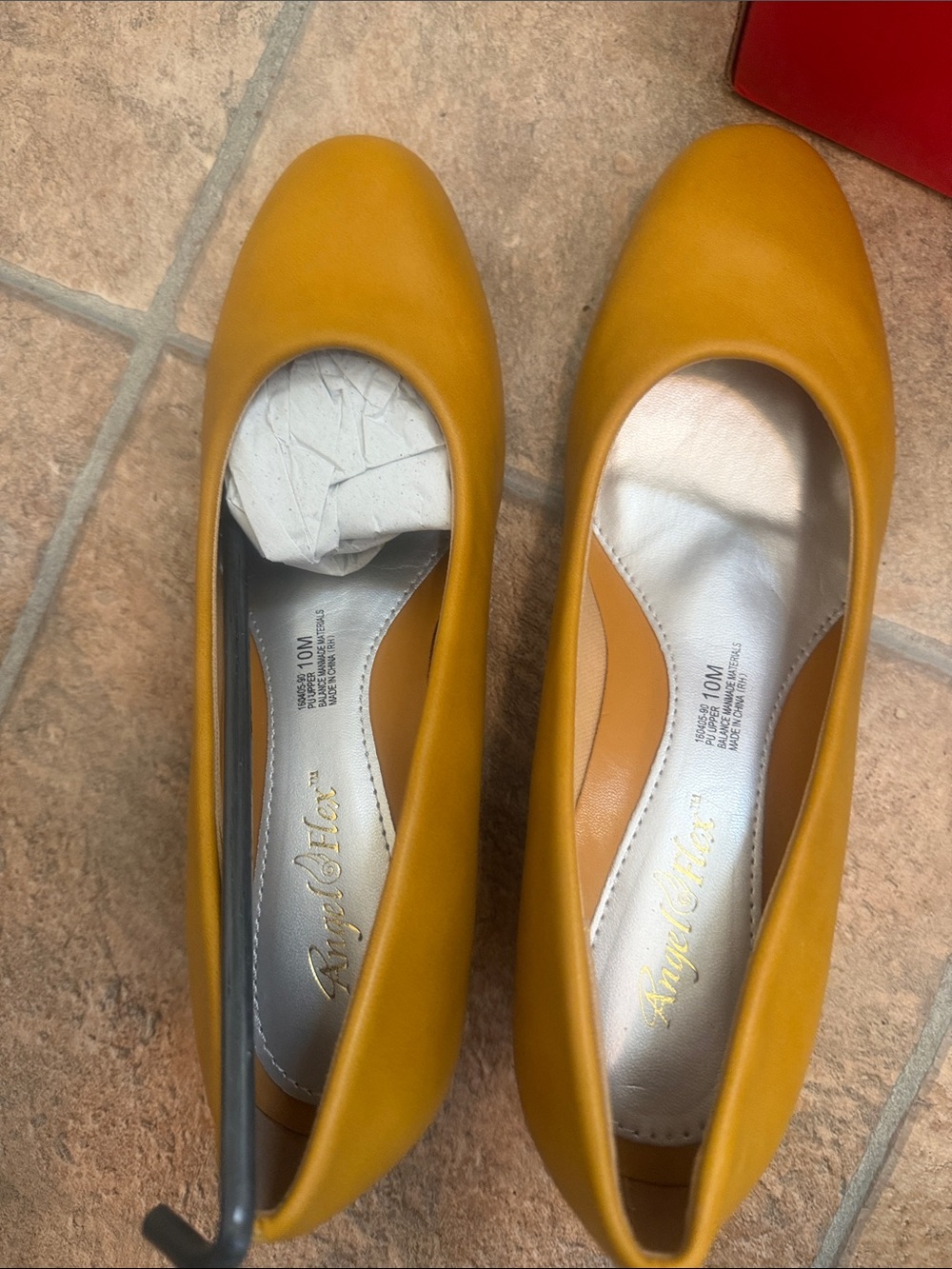 Heels mustard color